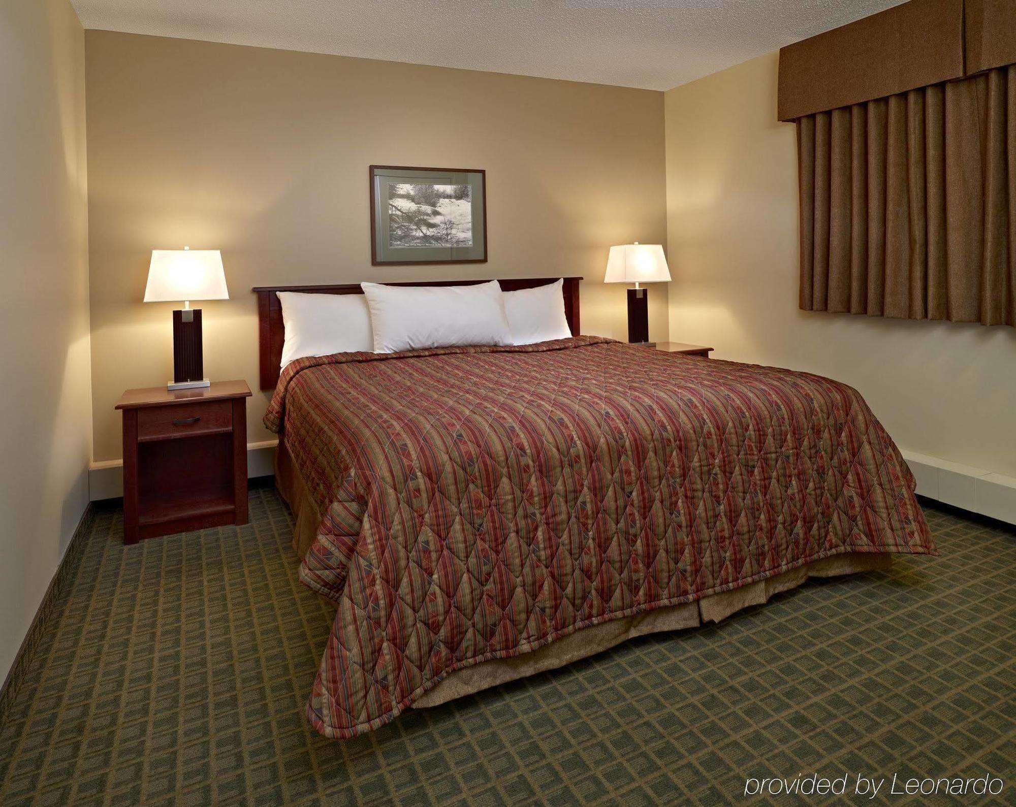 Coast Fraser Tower Yellowknife Ngoại thất bức ảnh