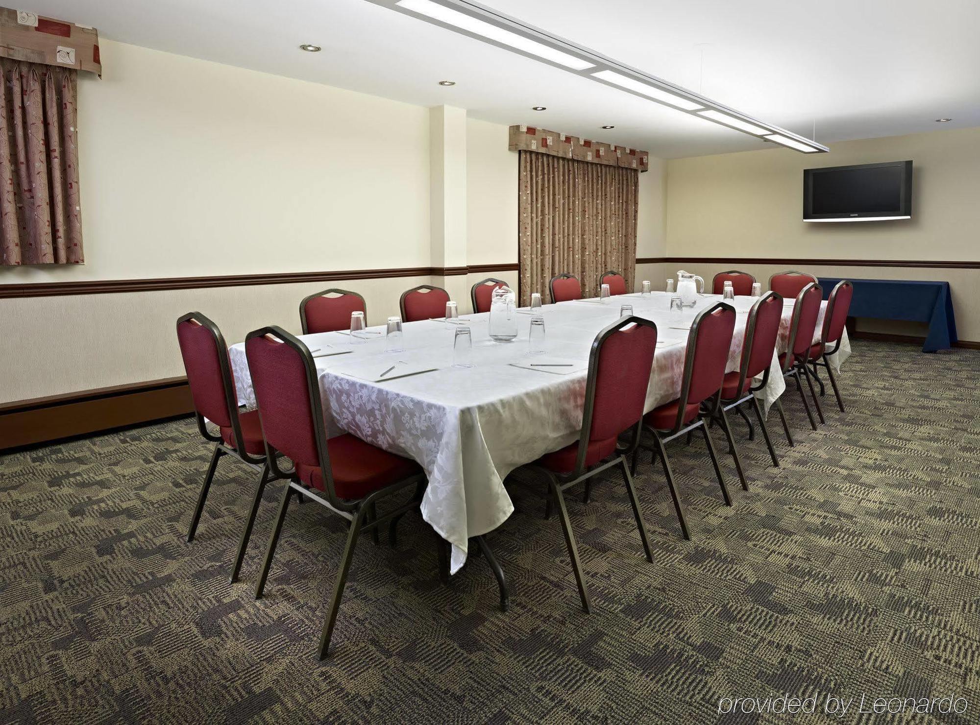 Coast Fraser Tower Yellowknife Ngoại thất bức ảnh