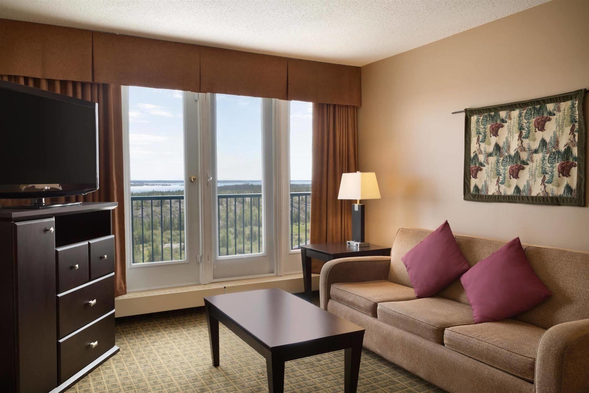 Coast Fraser Tower Yellowknife Ngoại thất bức ảnh