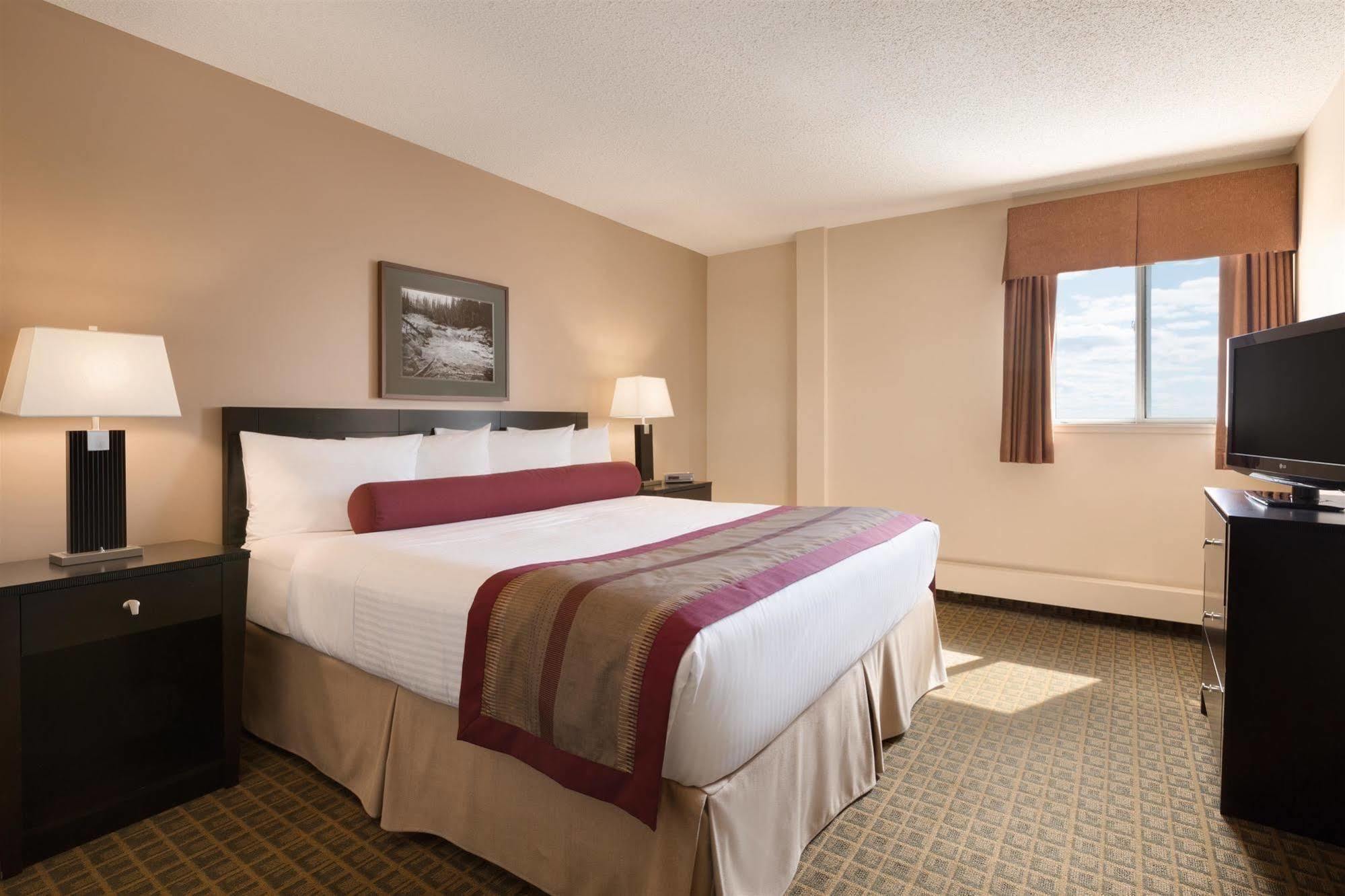 Coast Fraser Tower Yellowknife Ngoại thất bức ảnh
