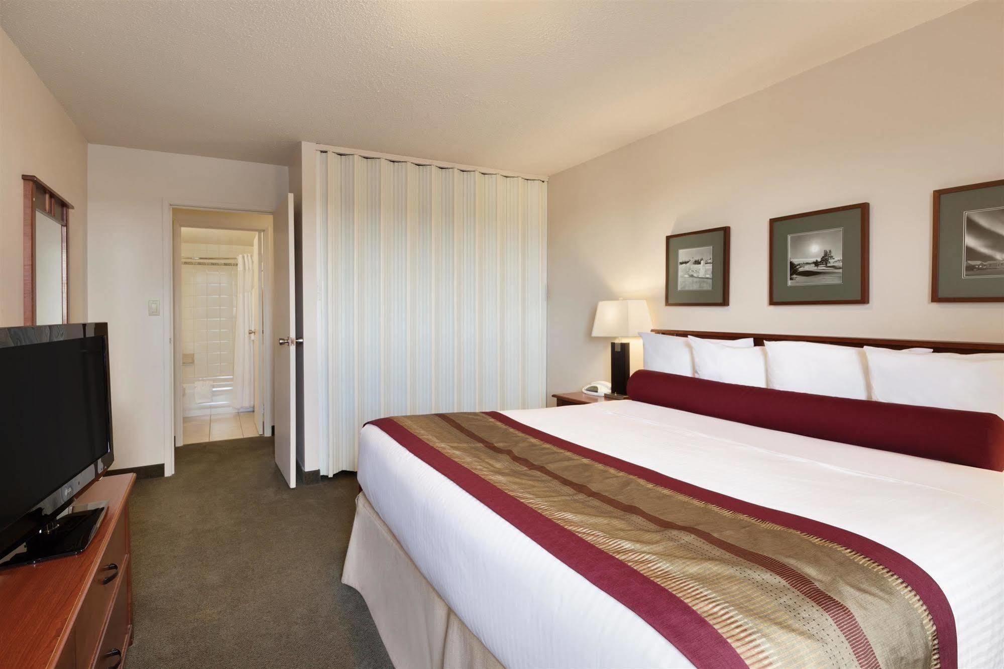 Coast Fraser Tower Yellowknife Ngoại thất bức ảnh