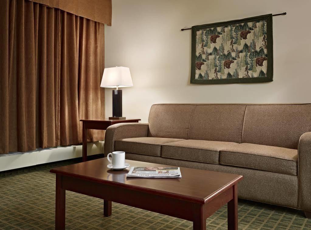 Coast Fraser Tower Yellowknife Ngoại thất bức ảnh